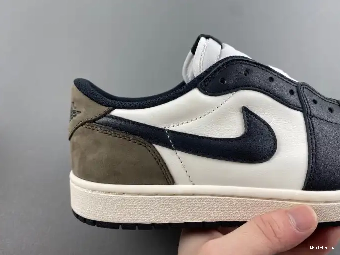 Rep TB CZ0790-102 1 Mocha Air Jordan Low OG 0421